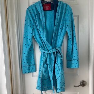 searching for this exact robe in a medium or large.